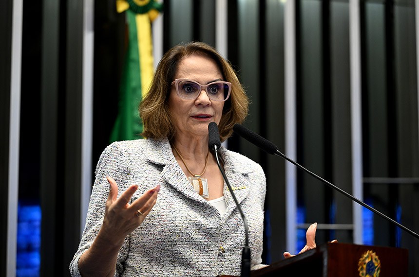 Damares Alves decide se afastar da campanha de Flávio Bolsonaro