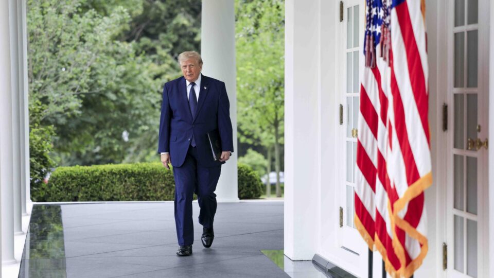 Trump diz que EUA serão “guardiões” de Ormuz e cobrarão taxa