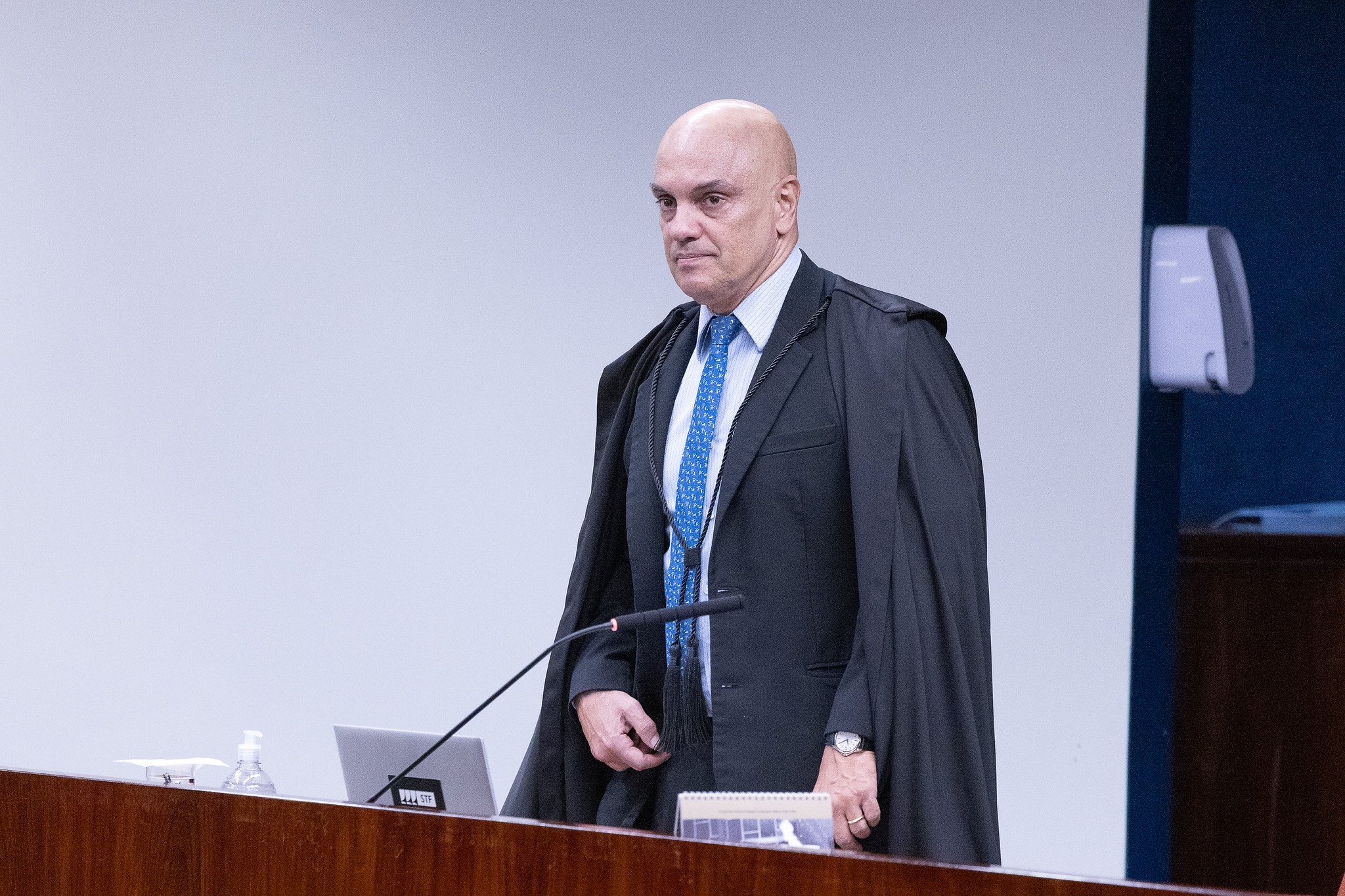 Para a defesa de Flávio, o ministro estaria contrariando entendimento do Supremo que vem desde a promulgação da Constituição.