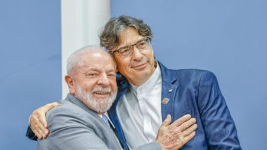 Presidente da autarquia é apontado como autoritário por representantes do sindicato.