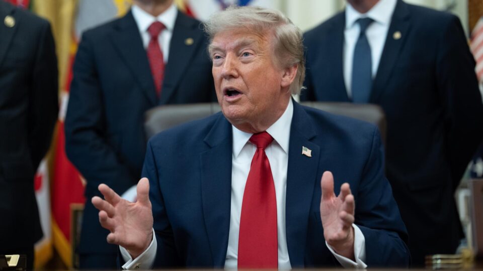Reino Unido e ONU refutam plano de Trump de pedágio em Ormuz; Irã ironiza