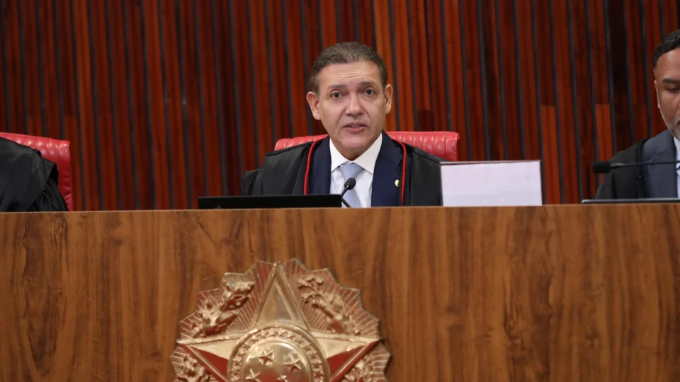 O presidente do TSE, ministro Kássio Nunes Marques, propôs a criação do selo durante uma reunião com institutos de pesquisa eleitoral, nesta terça-feira (14)