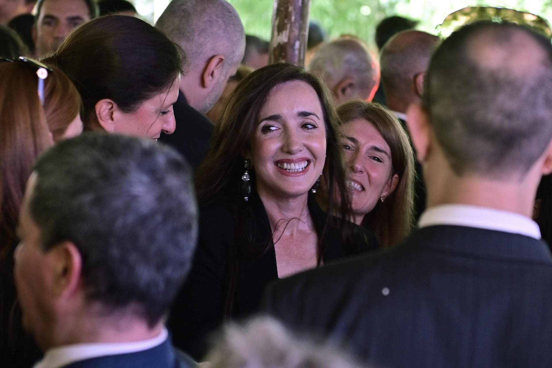 Vice de Milei diz que Argentina enfrentará “piratas usurpadores” na Copa