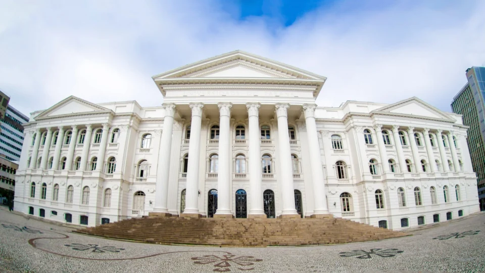 Prédio histórico da UFPR