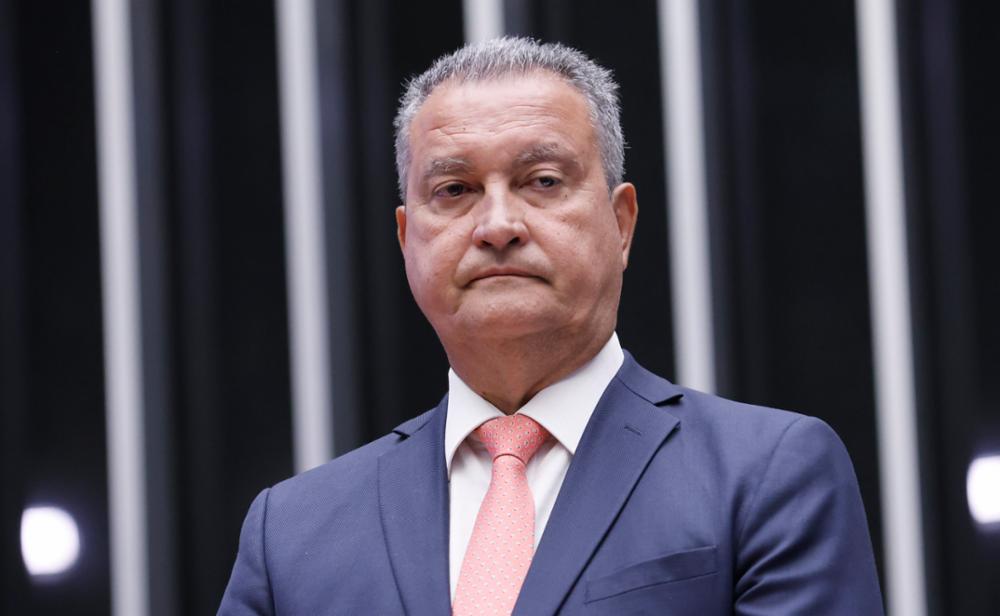 Auditoria aponta “erro grosseiro” de Rui Costa no caso dos respiradores