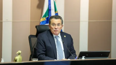 TCU libera penduricalho acima do teto para servidores do Congresso e do próprio Tribunal