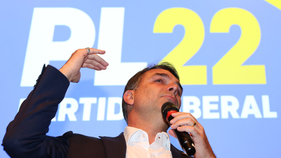 Aliados de Flávio tentam unificar direita e campanha do PL após carta de Bolsonaro