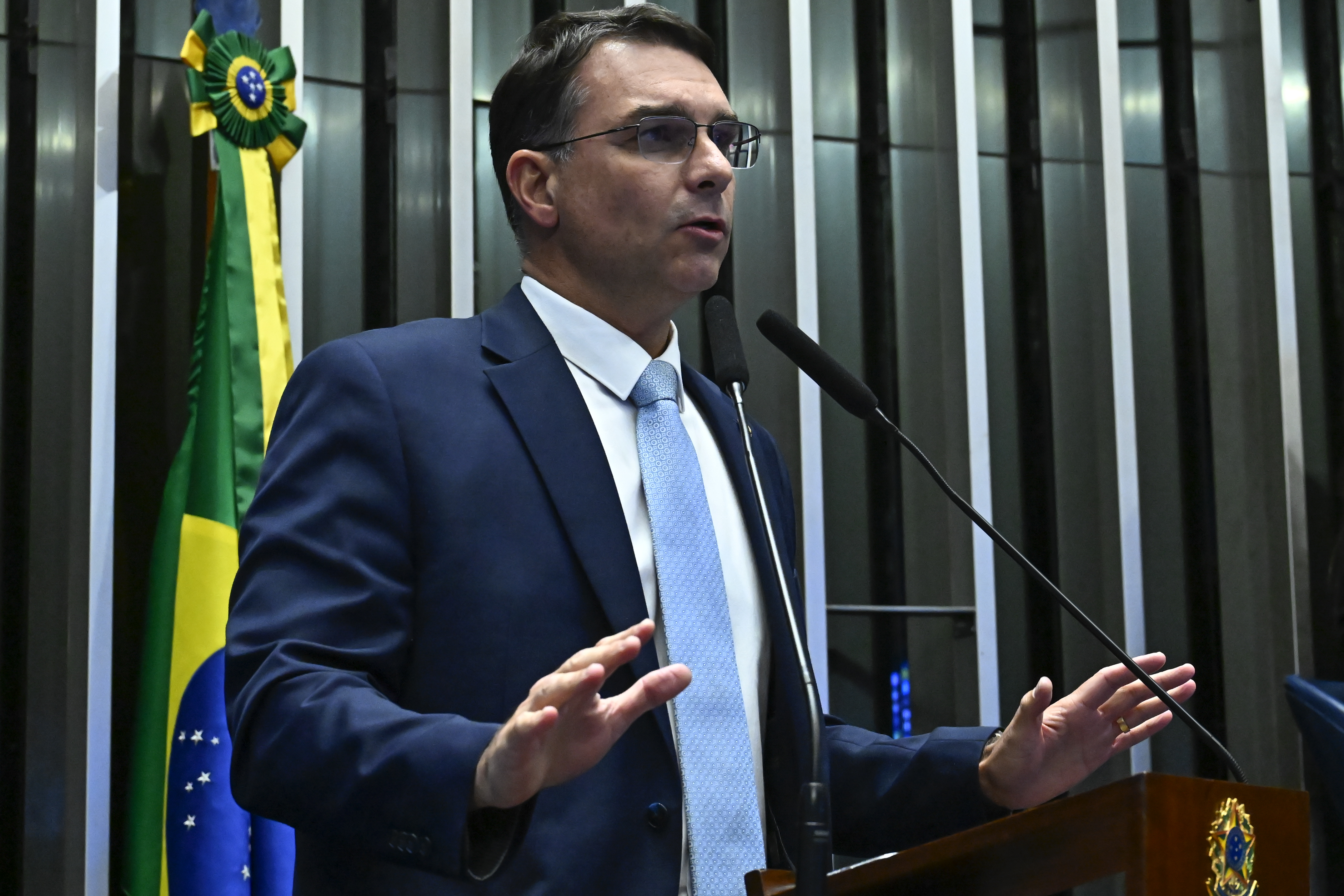 Flávio vê manobra de Moraes e Dino para usurpar atribuições do TSE