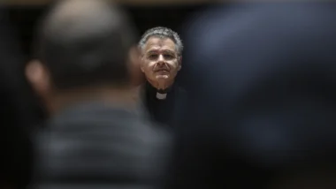 Marcos Pavan é o primeiro maestro brasileiro e não italiano em 600 anos a comandar a Cappella Musicale Pontificia Sistina no Vaticano.