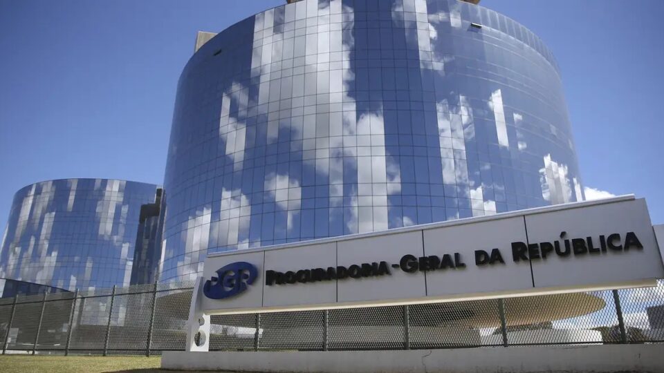 Acordo do MPF proíbe leilão de artefatos nazistas para divulgação ou apologia