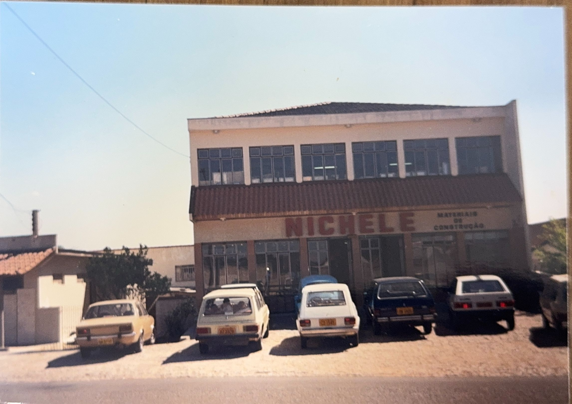 Nichele completa 50 anos com 14 lojas e presença entre os maiores varejistas de materiais de construção do Brasil