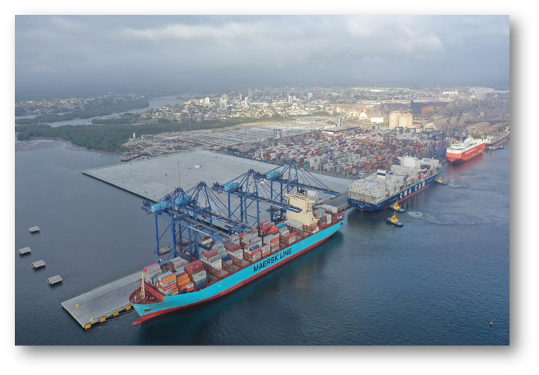 Pavimentação em concreto foi utilizada no Terminal de Contêineres de Paranaguá.