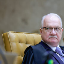 Fachin reage a críticas dos EUA e diz que STF não aceitará pressão externa Fachin reage a críticas dos EUA e diz que STF não aceitará pressão externa