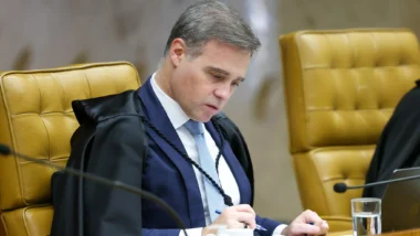 Sorteio coloca ministro em impasse envolvendo membro tradicional do PSOL e pré-candidato do PSD. Ainda não há nenhum despacho nos autos.