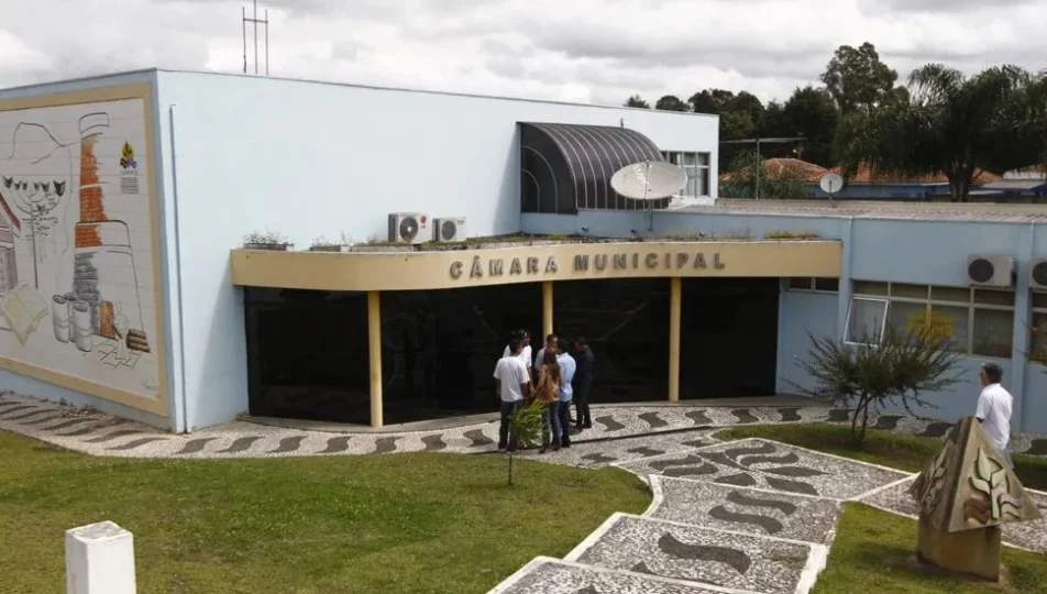 Vereadores de Almirante Tamandaré, na Região Metropolitana de Curitiba, tiveram os mandatos cassados pelo TRE-PR.