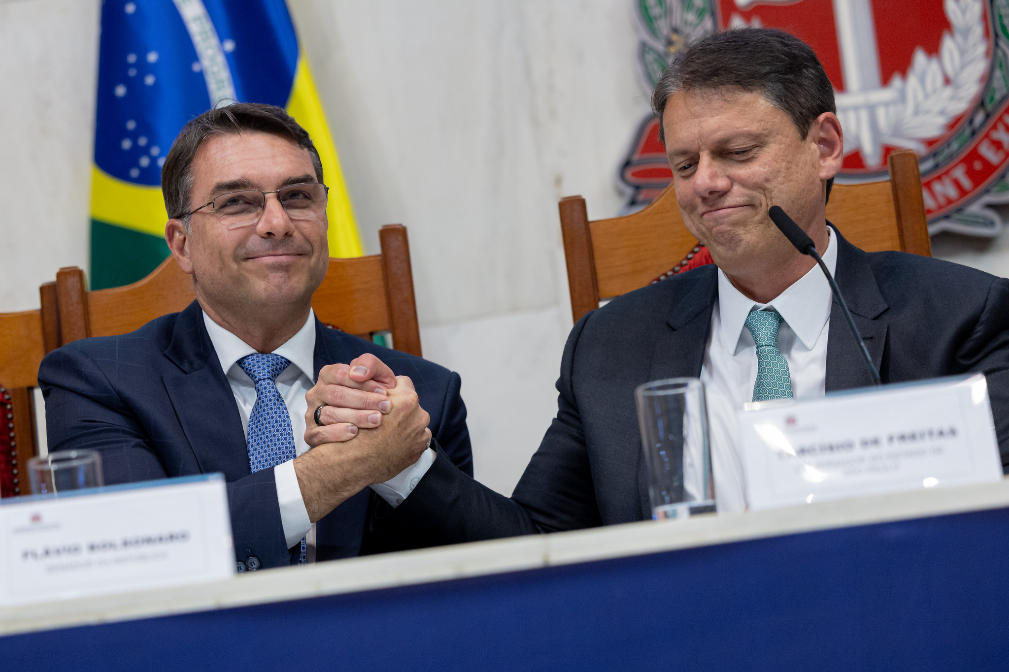 Os governadores que devem apoiar Flávio mesmo sem aval de seus partidos