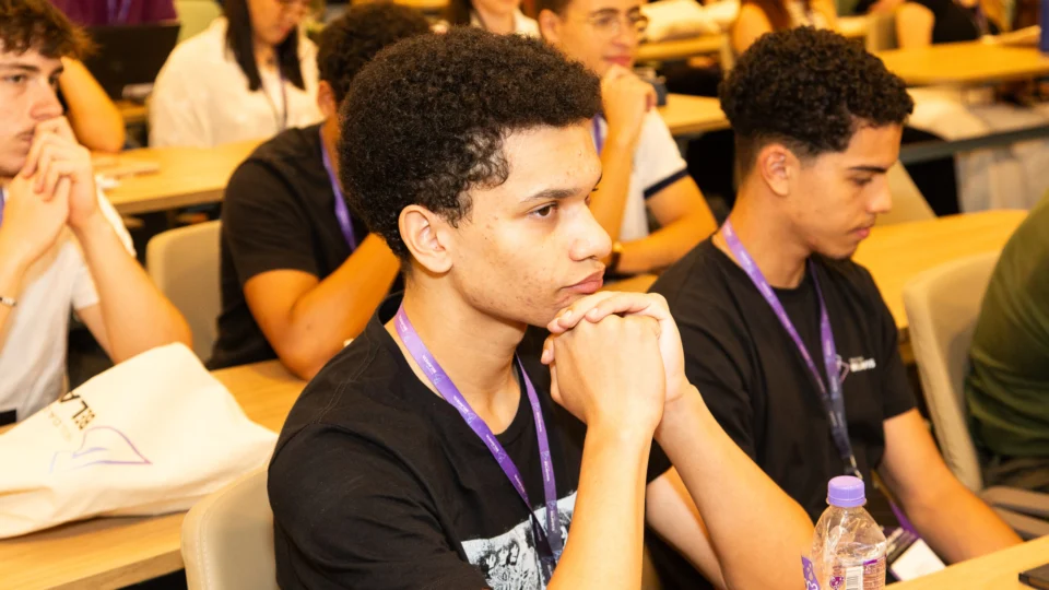 Com seu processo seletivo a Belavista busca encontrar os melhores talentos — jovens decididos pelo caminho da excelência.