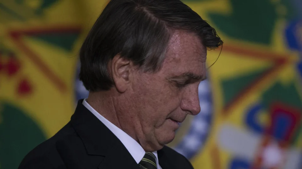 PGR defende manter prisão domiciliar de Bolsonaro, mas sugere veto a visitas políticas