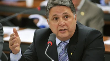 A escolha do Republicanos ocorre após decisões judiciais mudarem a situação eleitoral de Garotinho, que havia perdido o direito de disputar eleições por causa de condenações judiciais.