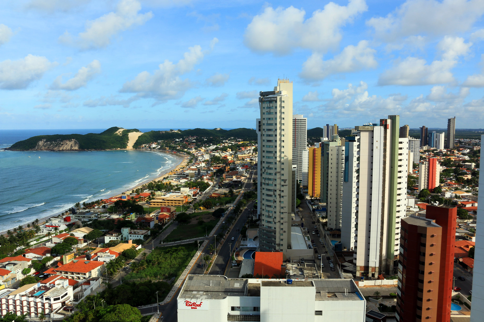 Por que turistas estrangeiros estão deixando mais dinheiro no Brasil