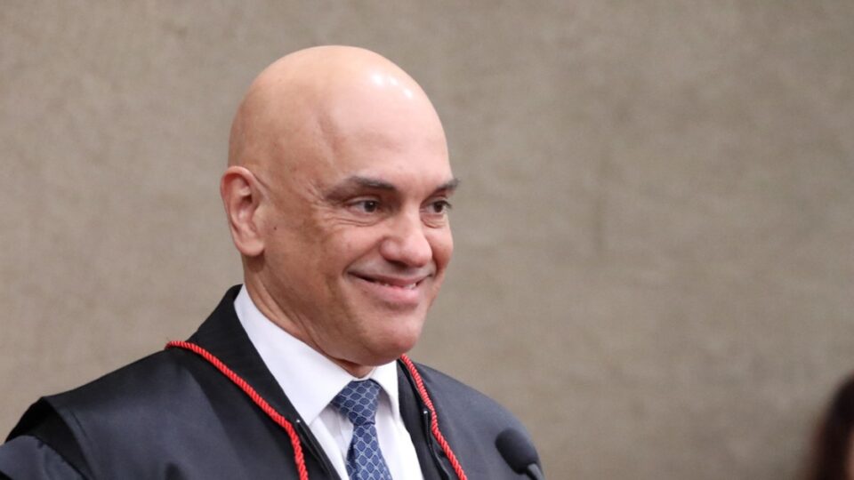 Escancarar a perseguição a Bolsonaro faz parte da receita de Moraes