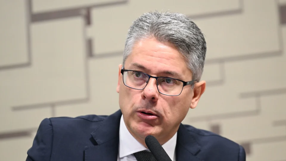 PGR envia à Justiça Eleitoral ação de Gilmar contra Vieira; senador pode ficar inelegível