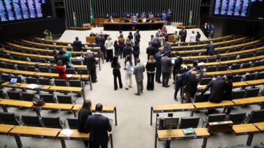 Câmara diz ao STF que emendas de comissão seguiram a lei