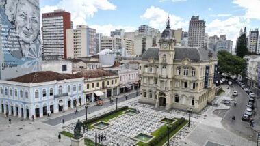 Plano Diretor de Curitiba muda eixo de crescimento e prioriza áreas já urbanizadas.
