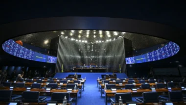 Convenções partidárias vão denifir candidatos ao Senado pelo país