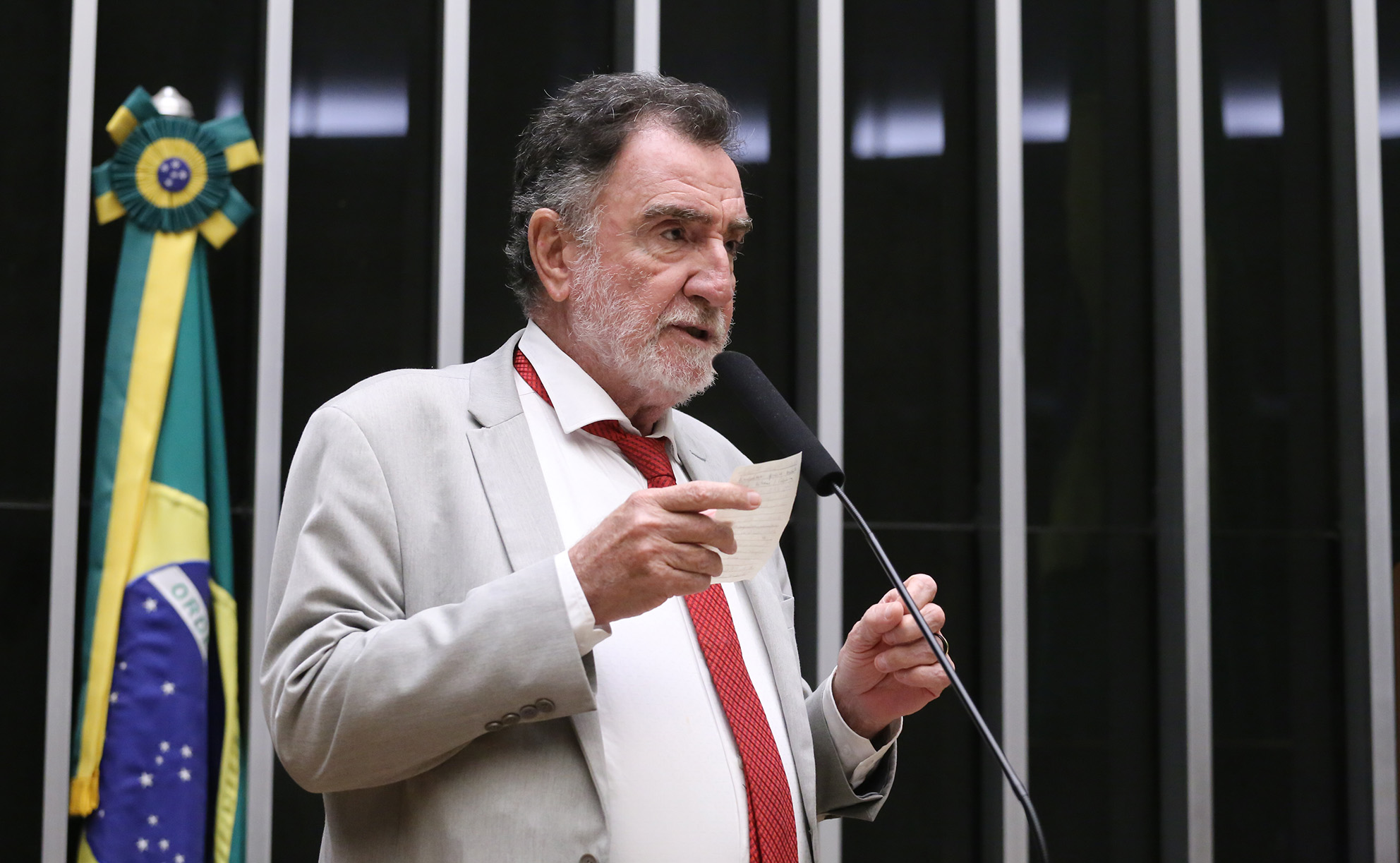 PT opta por “plano D” em Minas Gerais após fracasso de alianças por palanque de Lula