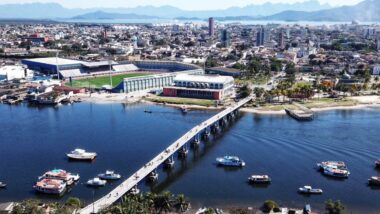Prefeitura de Paranaguá colocou uma rua inteira à venda em leilão com lance mínimo de R$ 723 mil.