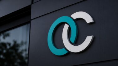 Empresa de tratamento oncológico enfrenta crise financeira e já passou por desabastecimento de medicamentos. Situação levou a compra no varejo que agravou quadro.