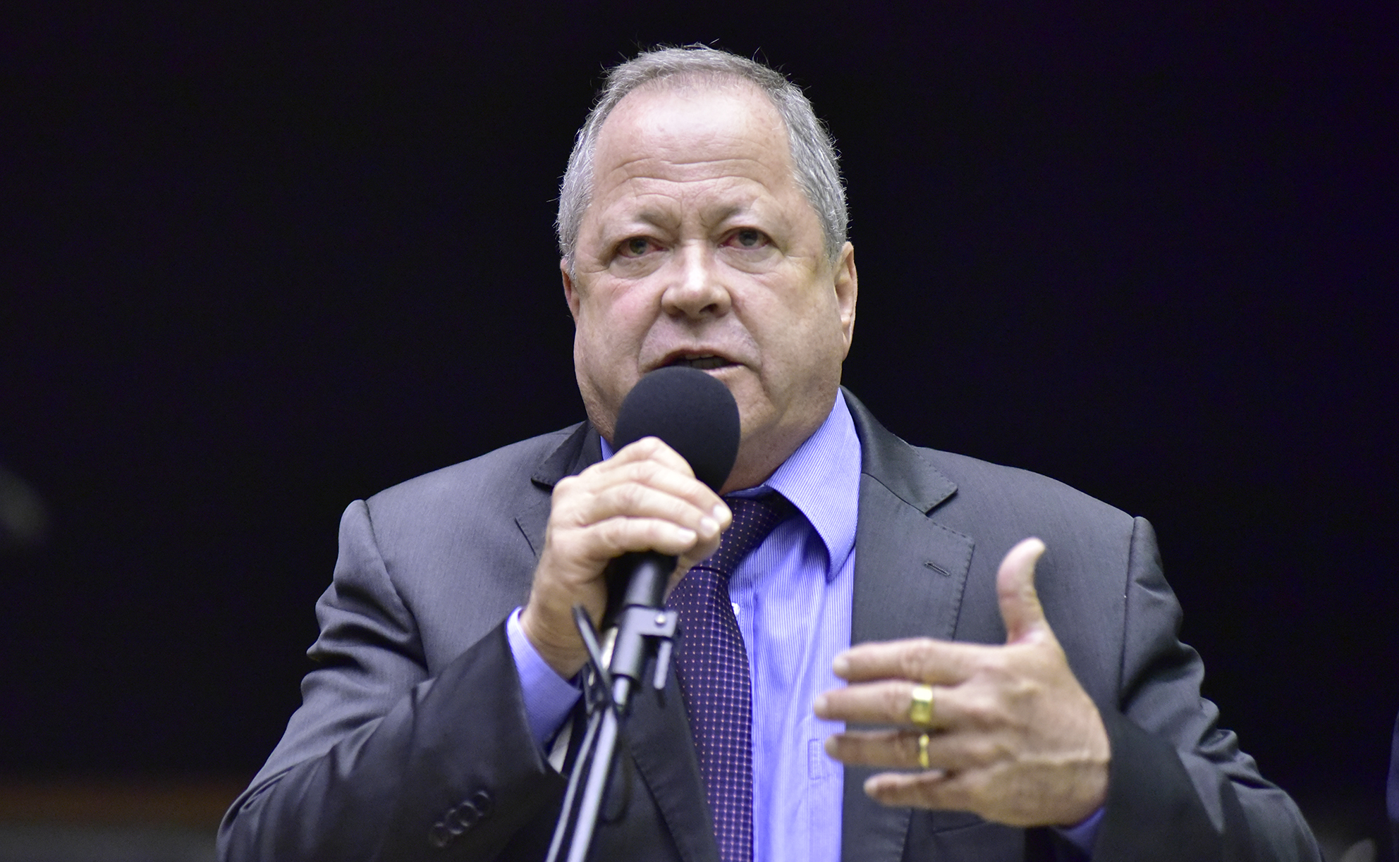 Dino mantém perda de mandato de Chiquinho Brazão por faltas