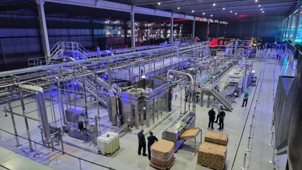 Fábrica inteligente da Refriko aposta em tecnologia, sustentabilidade e crescimento.