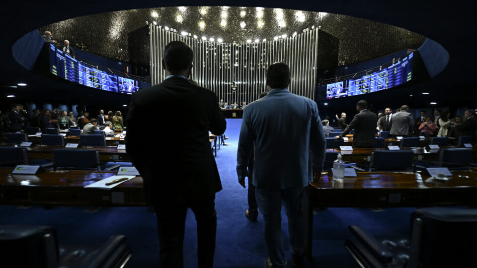Renovação no Senado pode atingir 63 cadeiras com atuação de suplentes