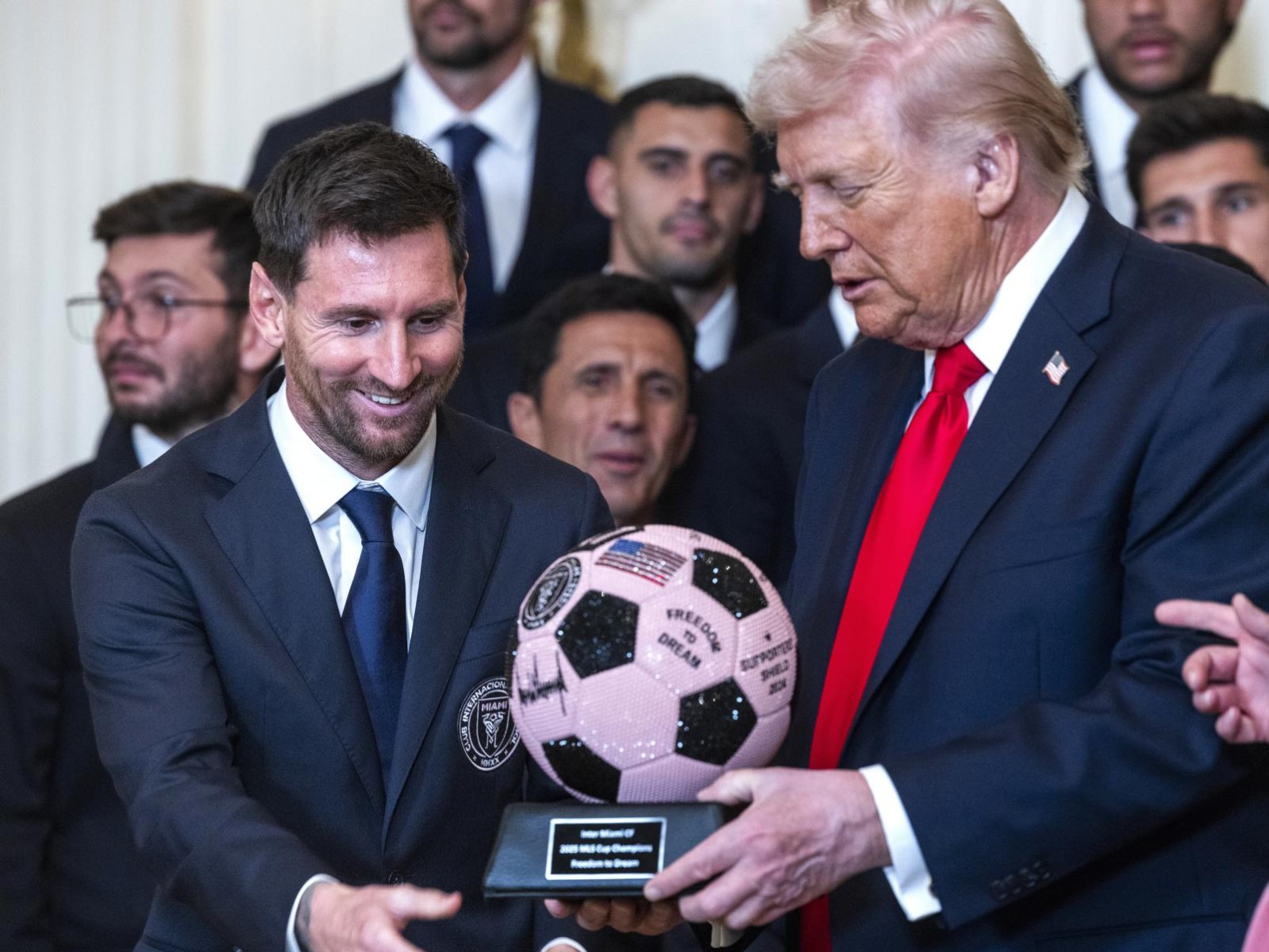 Sportswashing: quando as celebridades do futebol se tornam peças da geopolítica