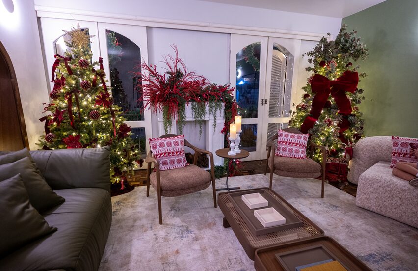 Sala da UUSI Móveis preparada para mostrar aos clientes as possibilidades de decoração natalina