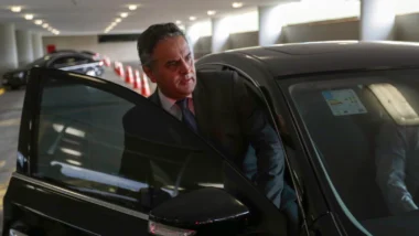 Aécio Neves fotografado em 2018: ano prometia change de vitória para o PSDB, mas acabou em derrota humilhante.