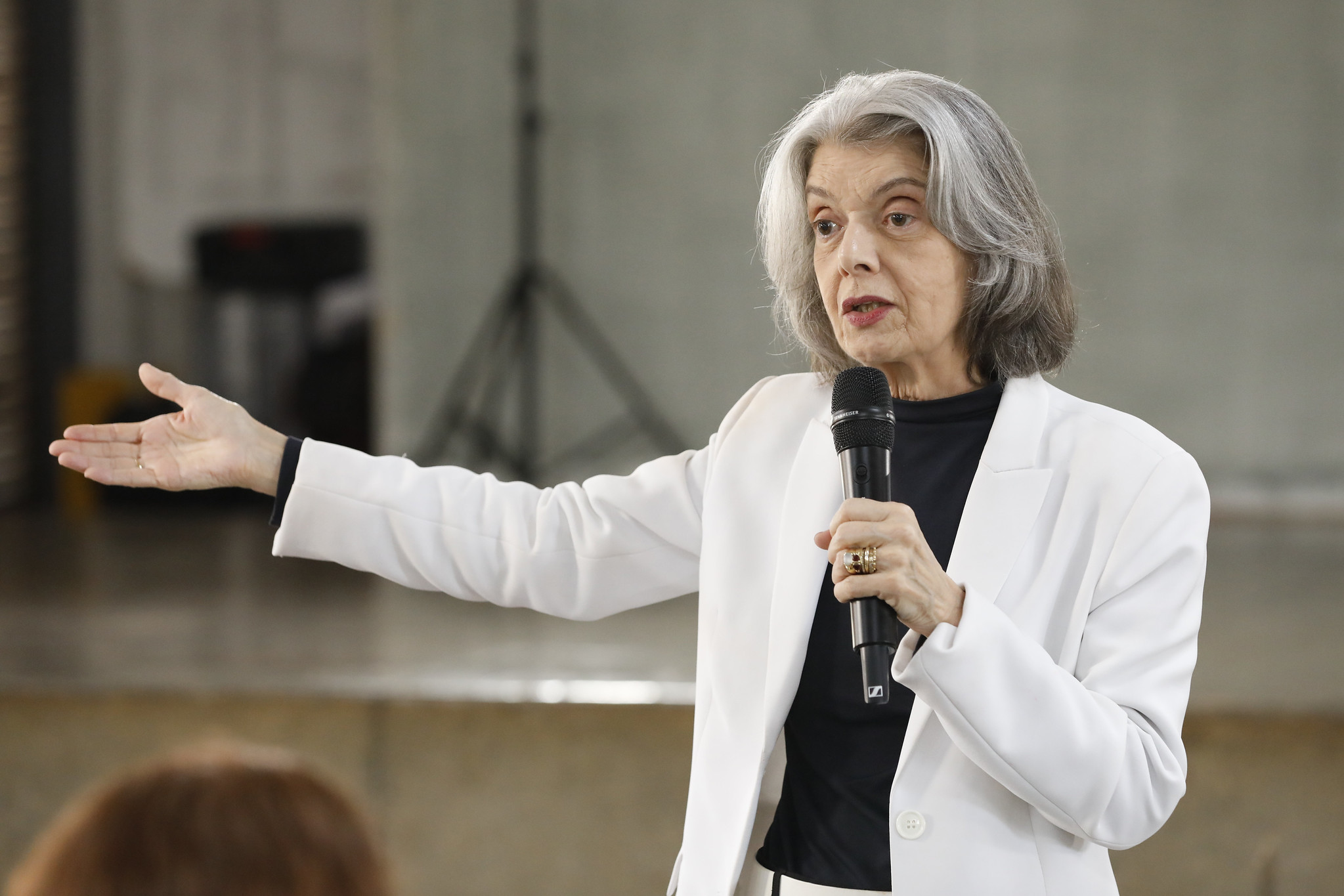 A declaração da ministra Cármen Lúcia ocorre dias depois de o senador e presidenciável Flávio Bolsonaro (PL-RJ) ter colocado em dúvida a legitimidade da urna eletrônica do TSE