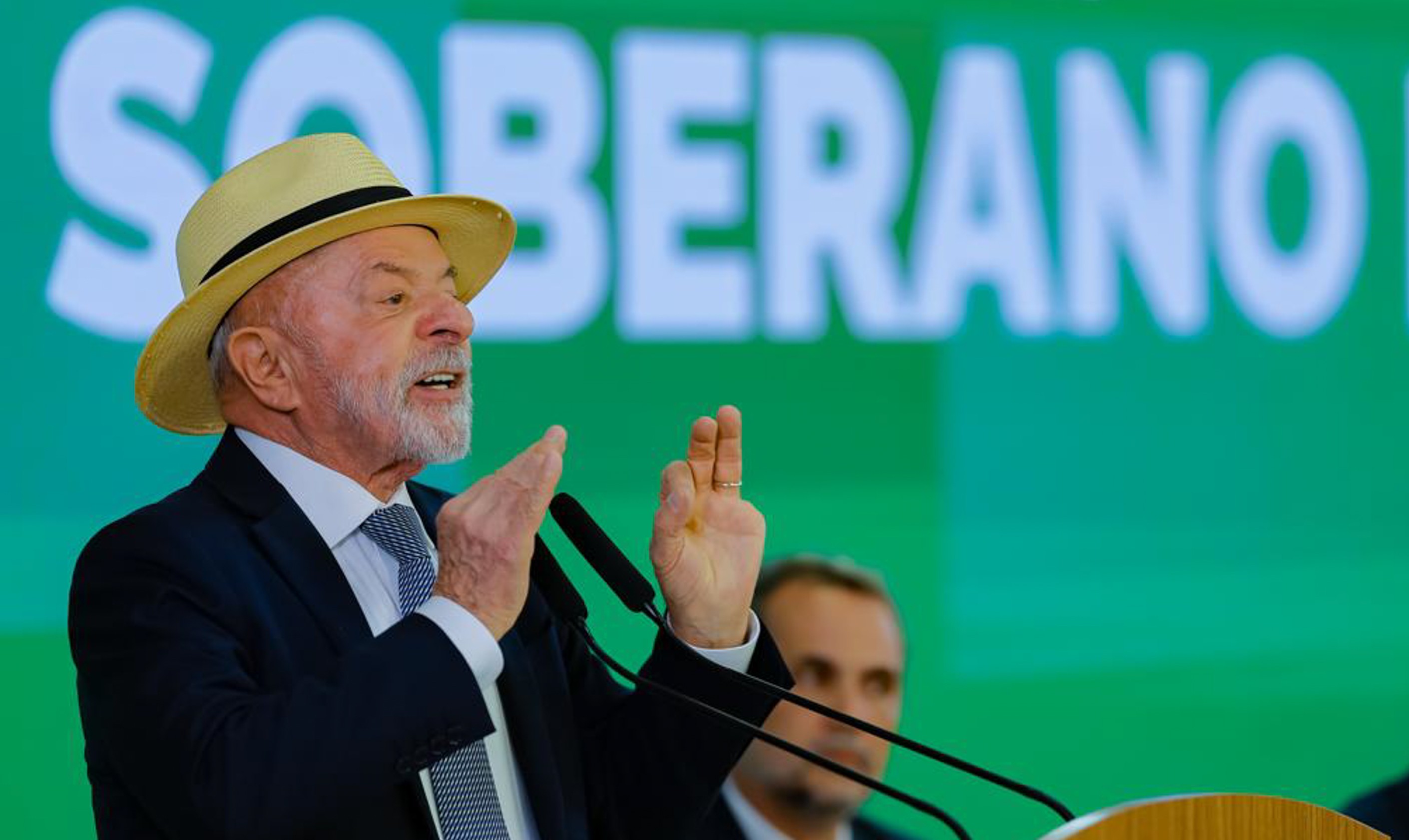 Governo Lula prefere se vitimizar a negociar de verdade com Trump