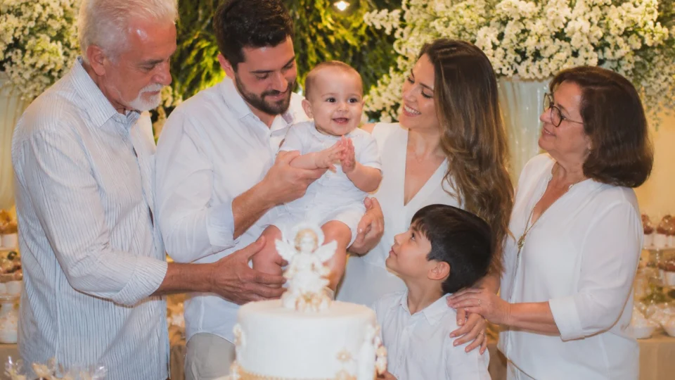 Entre sorrisos, abraços e boa gastronomia, são construídas as lembranças que permanecem para sempre. Cada celebração é única — e estar presente nesses momentos é um privilégio que vai muito além de servir uma refeição.