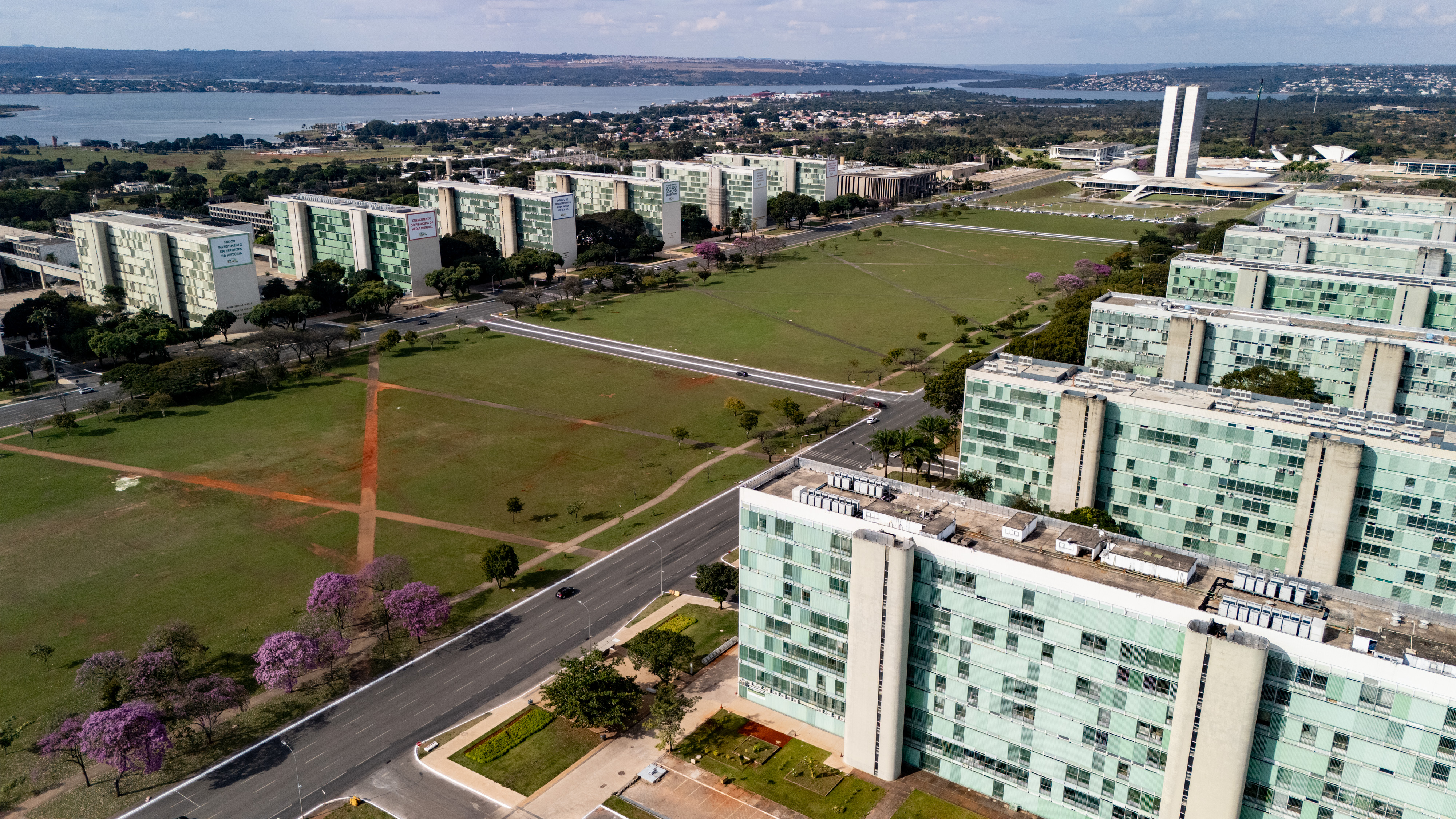 Governo anuncia desbloqueio de R$ 5,7 bilhões no Orçamento