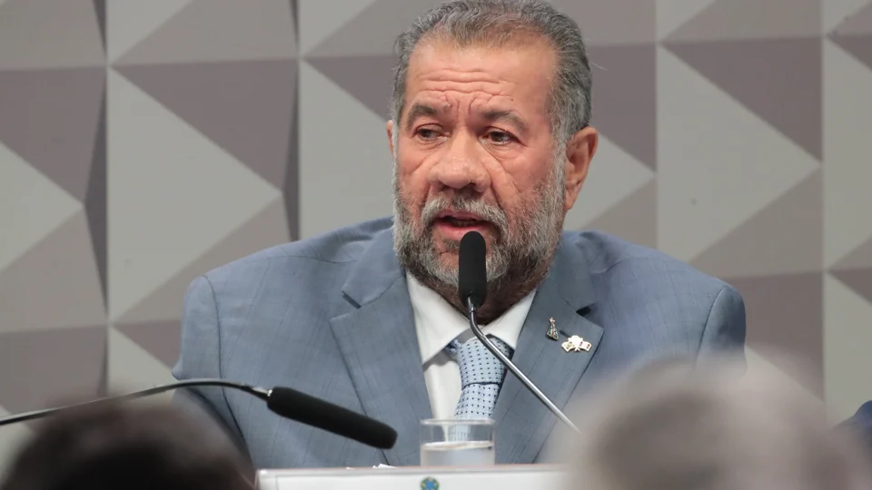 Ex-ministro teve seu partido escanteado no maior colégio eleitoral do Brasil. Mesmo assim, PDT terá destaque na chapa da esquerda no RS.