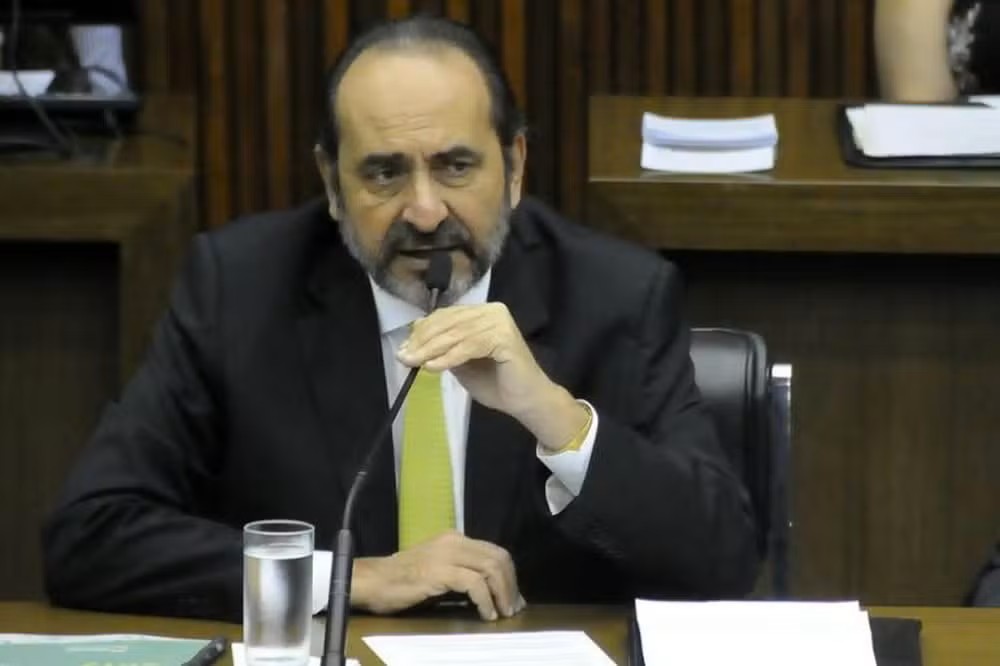 PDT segue em negociação para vice de Kalil; Lupi revela partidos
