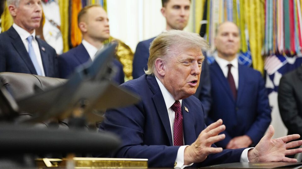 Trump diz que aceitou “pausa” na guerra a pedido do Irã e nega falta de munição