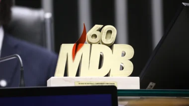Partido esteve no governo Lula, mas optou por não correr risco de racha e não apoiará candidatos à Presidência.