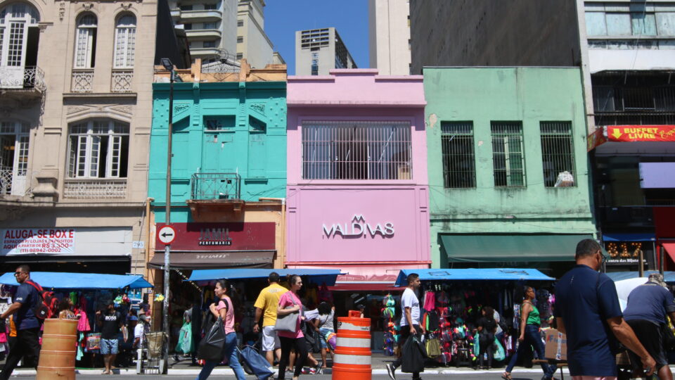 Comércio de rua em crise: empresários tentam se reinventar para evitar fim das lojas físicas