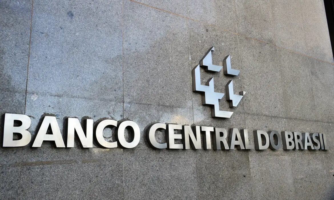Copom corta taxa básica de juros para 13,75% ao ano