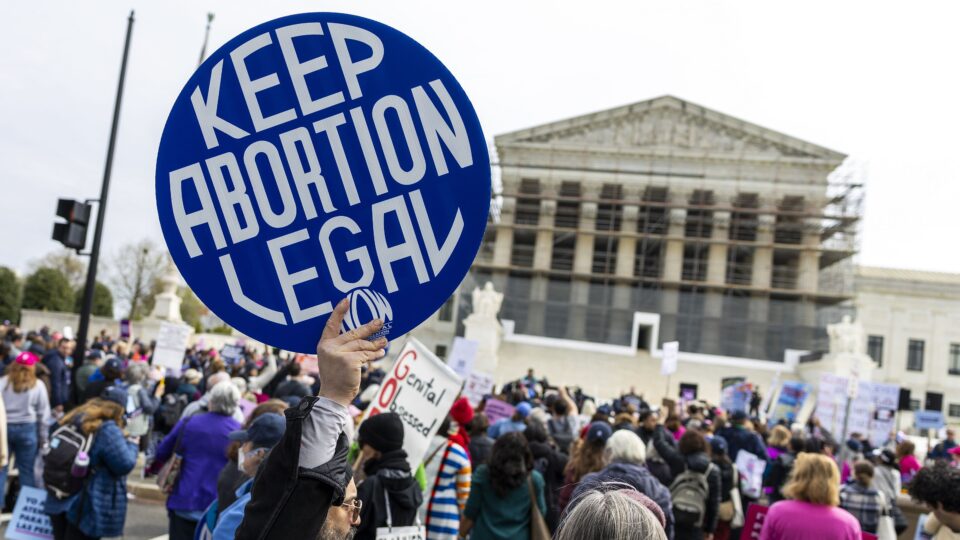 Como a militância transformou o aborto de “mal necessário” em algo positivo