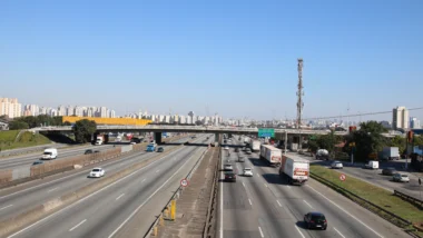Confederação enfatiza segurança no transporte público e uso de bloqueadores de sinal.